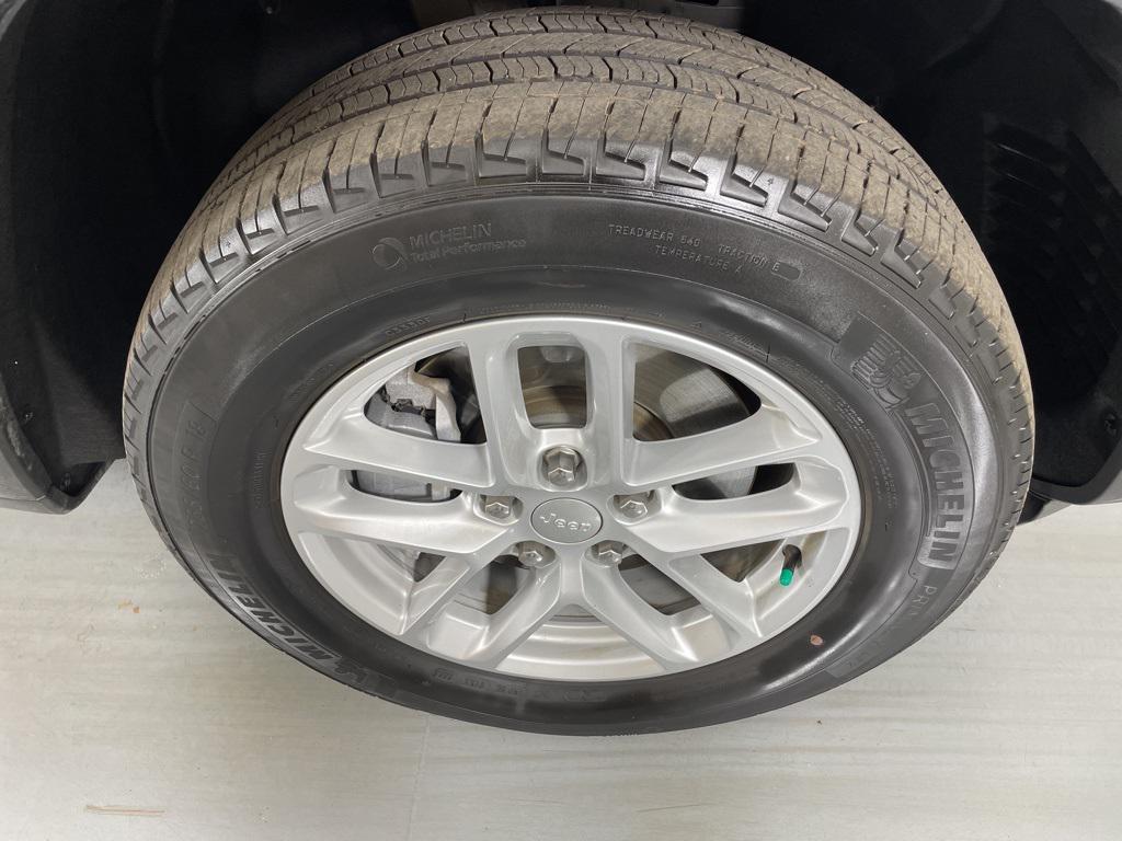 used 2023 Jeep Grand Cherokee L car, priced at $22,900