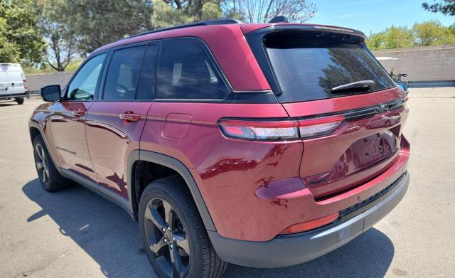 used 2023 Jeep Grand Cherokee car, priced at $32,255