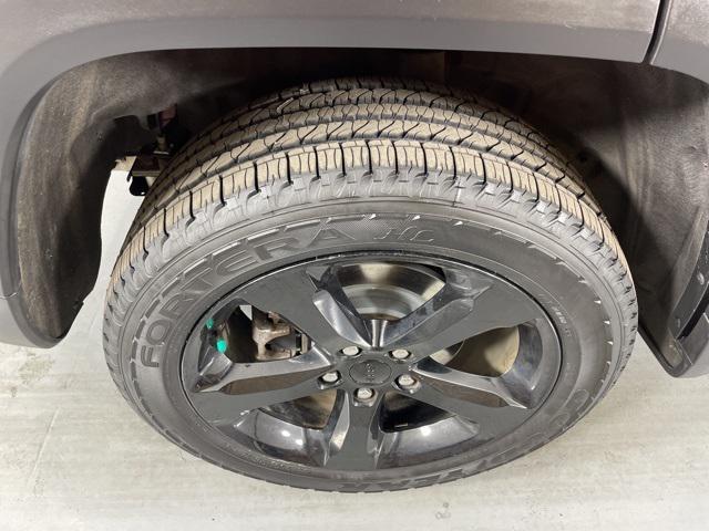 used 2023 Jeep Grand Cherokee car, priced at $28,500