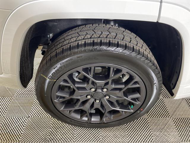 new 2025 Jeep Grand Cherokee car, priced at $63,760