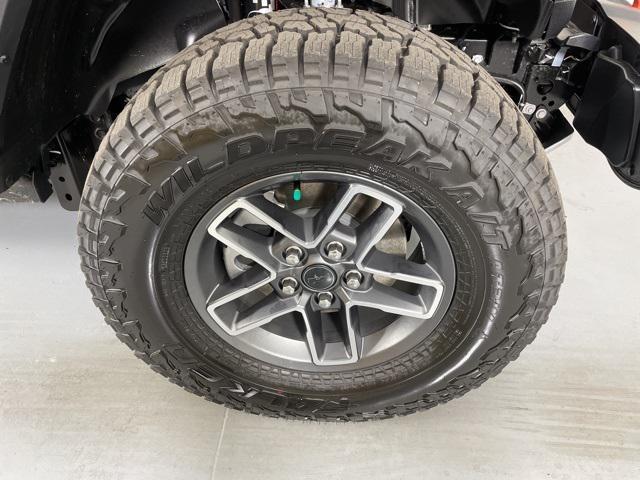 new 2025 Jeep Gladiator car, priced at $46,900