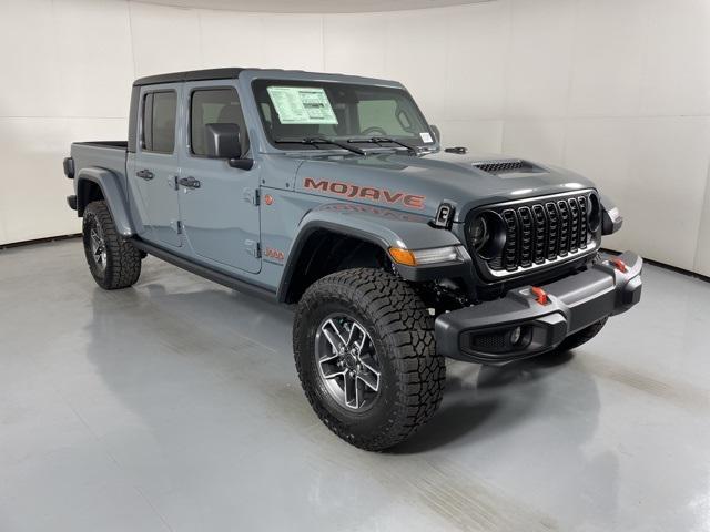 new 2025 Jeep Gladiator car, priced at $46,900