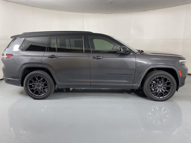 new 2025 Jeep Grand Cherokee L car, priced at $67,900