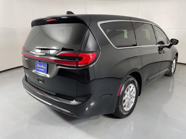 new 2026 Chrysler Pacifica car, priced at $40,623