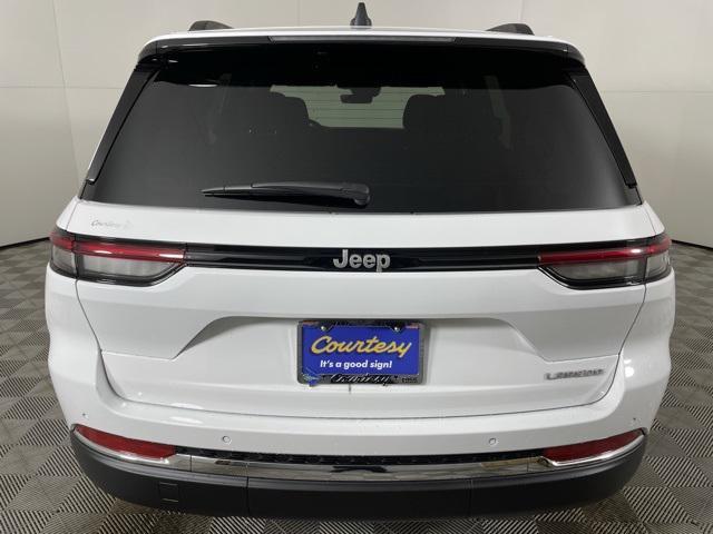 new 2025 Jeep Grand Cherokee car, priced at $37,325