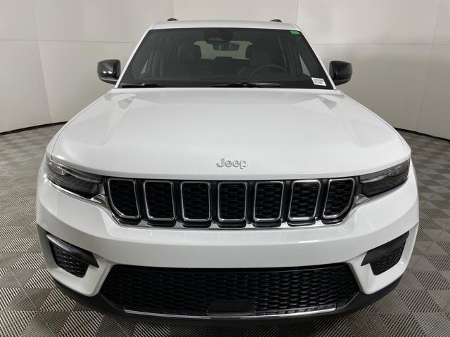 new 2025 Jeep Grand Cherokee car, priced at $37,325