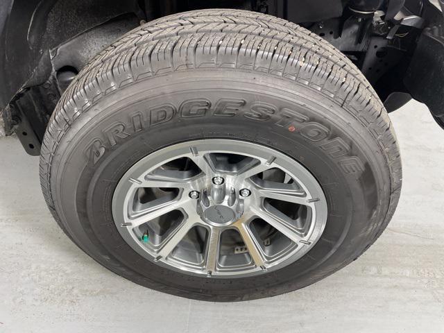 used 2024 Jeep Gladiator car, priced at $31,900