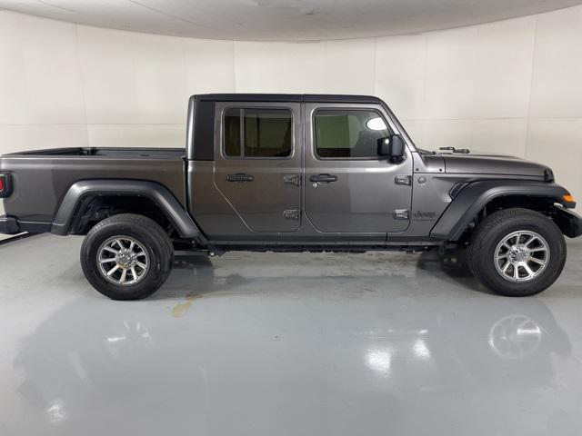 used 2024 Jeep Gladiator car, priced at $31,900