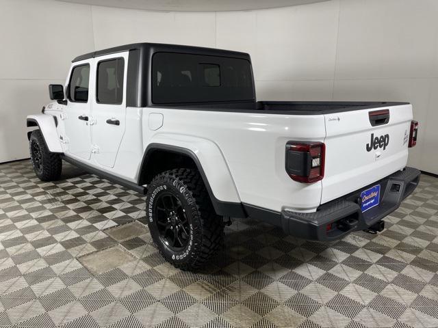 new 2025 Jeep Gladiator car, priced at $44,900