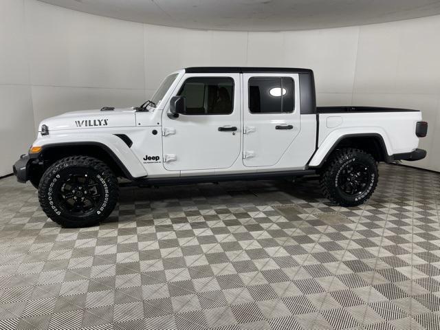 new 2025 Jeep Gladiator car, priced at $44,900