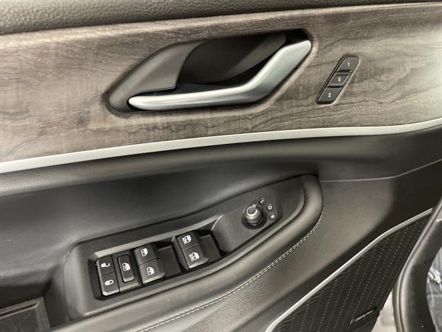 used 2022 Jeep Grand Cherokee car, priced at $30,500