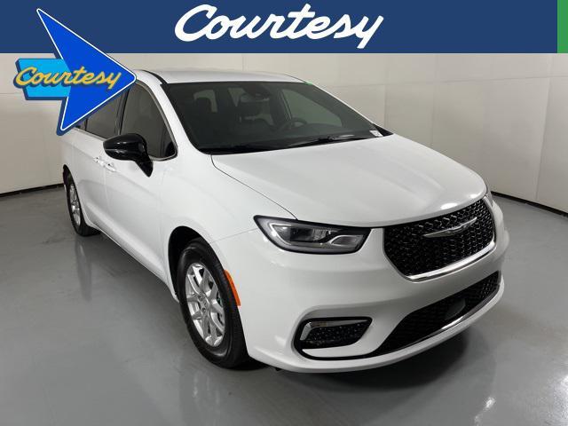 new 2025 Chrysler Pacifica car, priced at $39,900