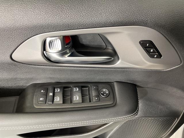 new 2025 Chrysler Pacifica car, priced at $39,900
