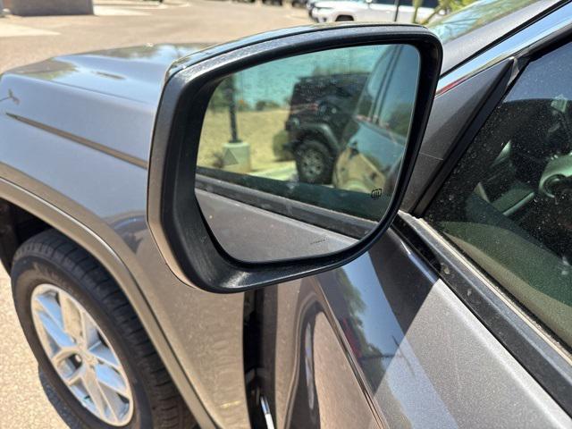 new 2025 Jeep Grand Cherokee L car, priced at $33,975