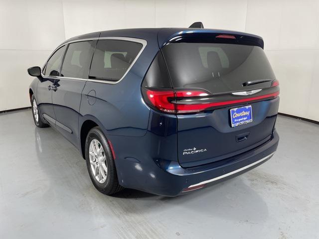 new 2025 Chrysler Pacifica car, priced at $34,215