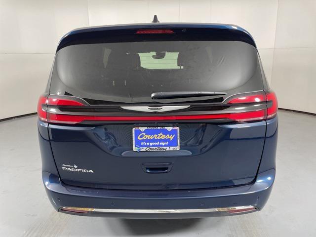 new 2025 Chrysler Pacifica car, priced at $34,215