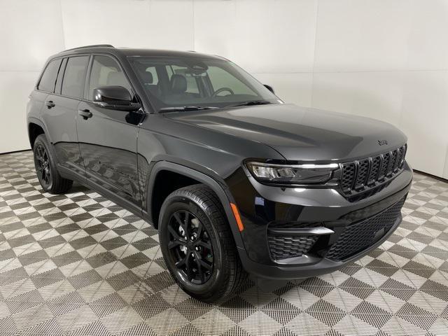 new 2025 Jeep Grand Cherokee car, priced at $42,501