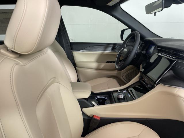 new 2025 Jeep Grand Cherokee L car, priced at $46,900