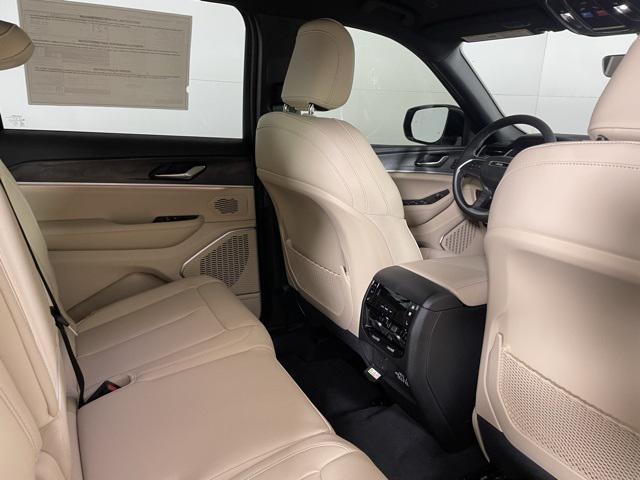 new 2025 Jeep Grand Cherokee L car, priced at $46,900