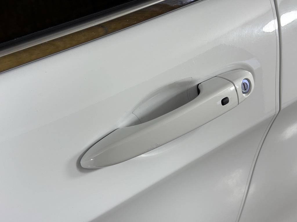 used 2022 Jeep Cherokee car, priced at $19,900