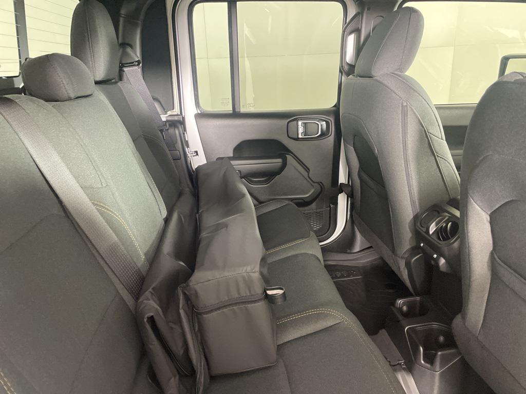 new 2025 Jeep Gladiator car, priced at $42,900