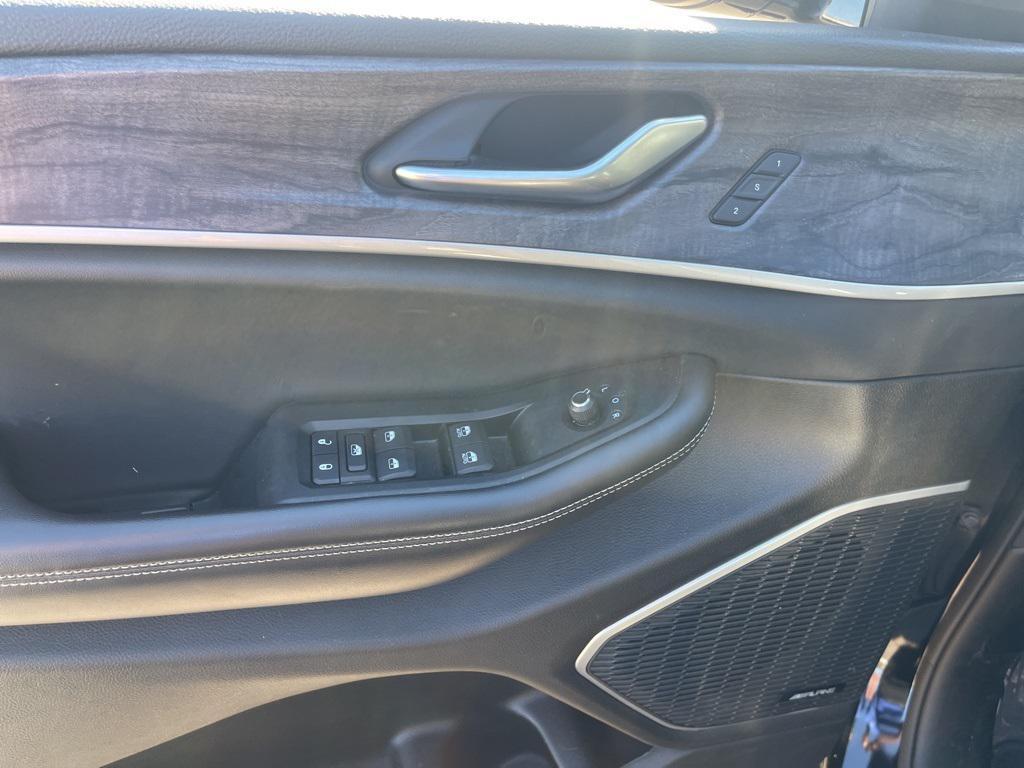 used 2023 Jeep Grand Cherokee car, priced at $25,500