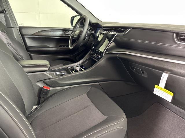 new 2025 Jeep Grand Cherokee L car, priced at $36,900