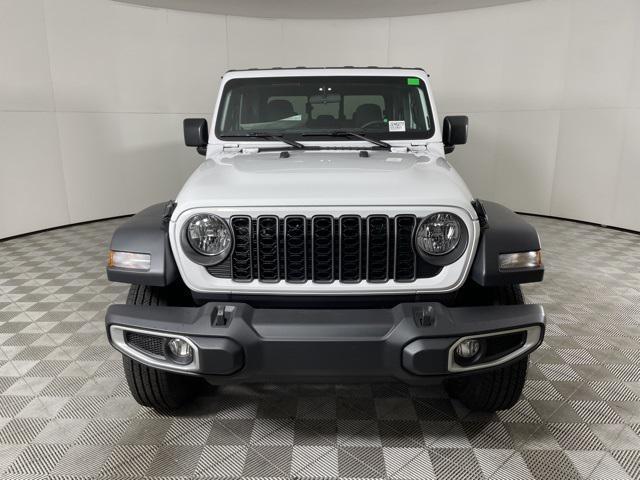 new 2024 Jeep Gladiator car, priced at $39,180