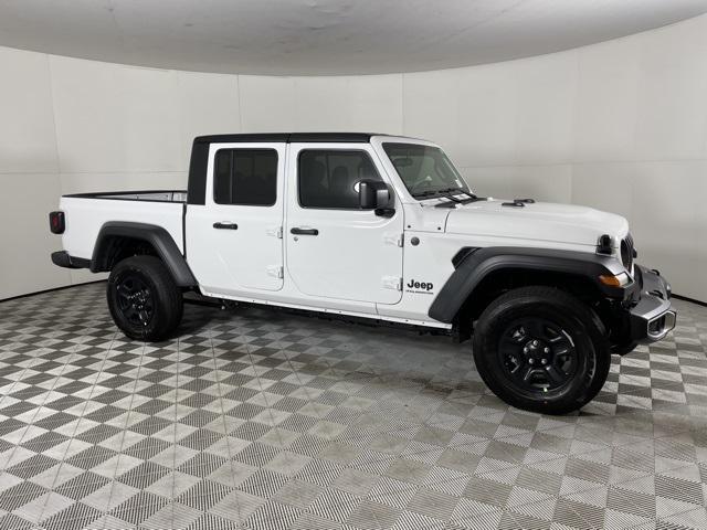 new 2024 Jeep Gladiator car, priced at $39,180