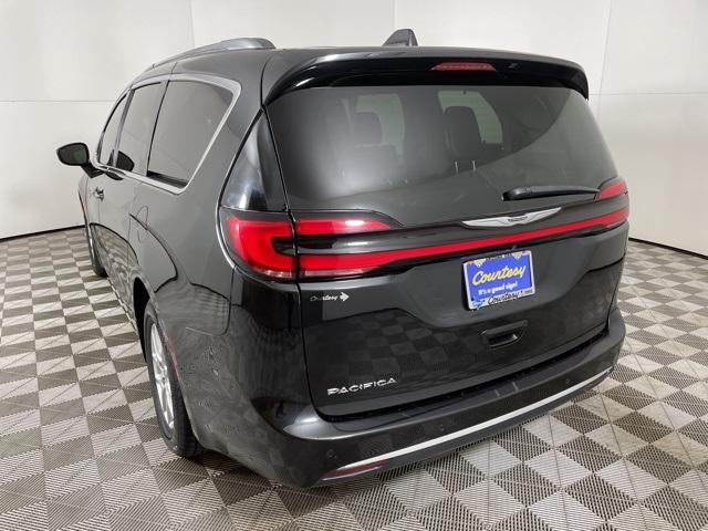 used 2021 Chrysler Pacifica car, priced at $17,500