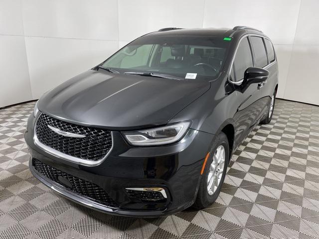 used 2021 Chrysler Pacifica car, priced at $17,500