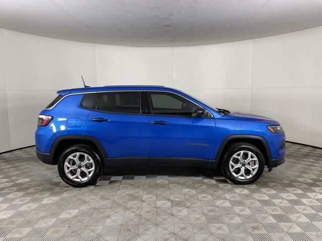 new 2025 Jeep Compass car, priced at $27,001