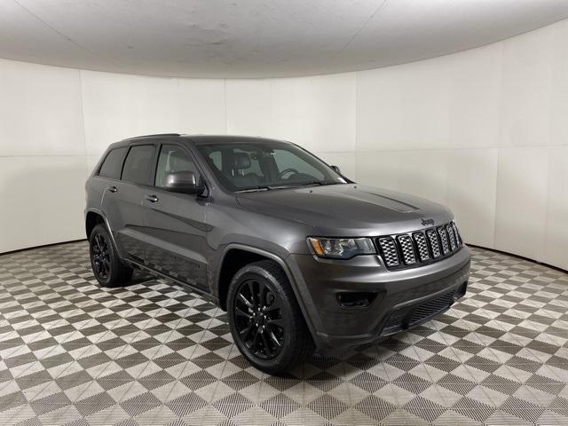 used 2017 Jeep Grand Cherokee car, priced at $13,900