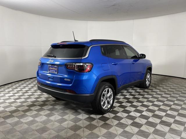 new 2025 Jeep Compass car, priced at $28,001