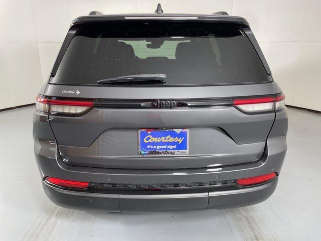 used 2022 Jeep Grand Cherokee car, priced at $28,300
