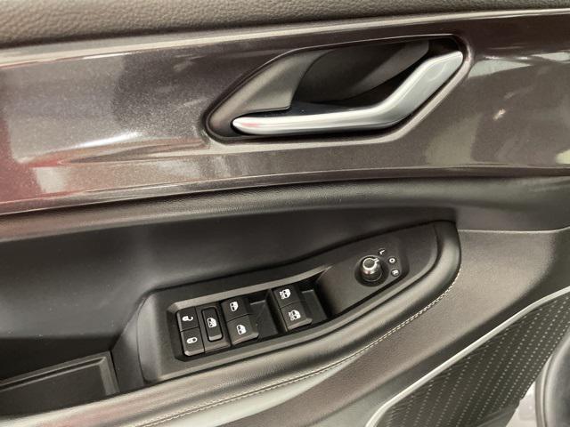 used 2022 Jeep Grand Cherokee car, priced at $28,300