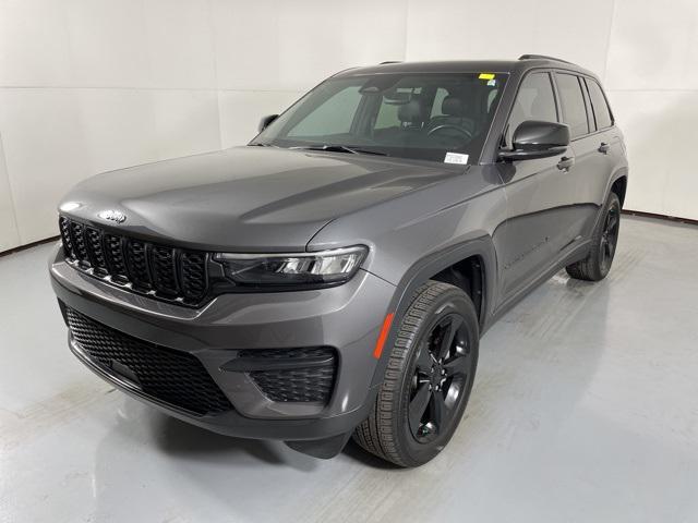 used 2022 Jeep Grand Cherokee car, priced at $28,300