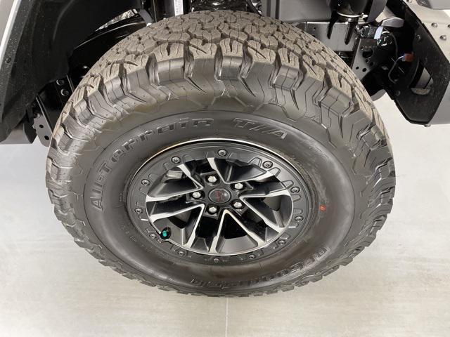 new 2025 Jeep Wrangler car, priced at $60,900