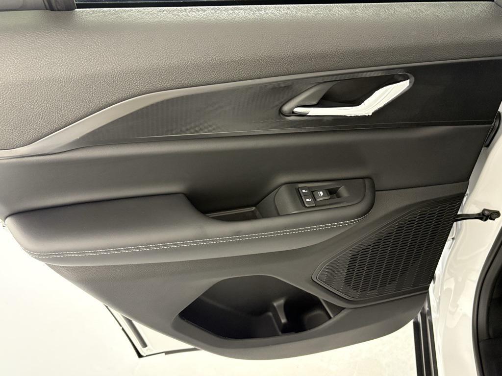 new 2025 Jeep Grand Cherokee car, priced at $38,900