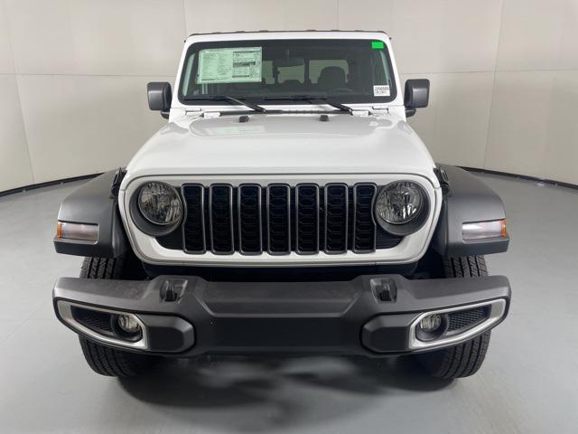 new 2025 Jeep Gladiator car, priced at $36,900