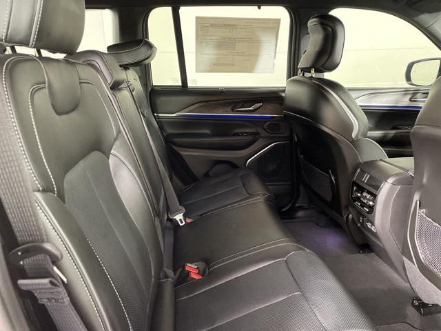 new 2025 Jeep Grand Cherokee car, priced at $57,900