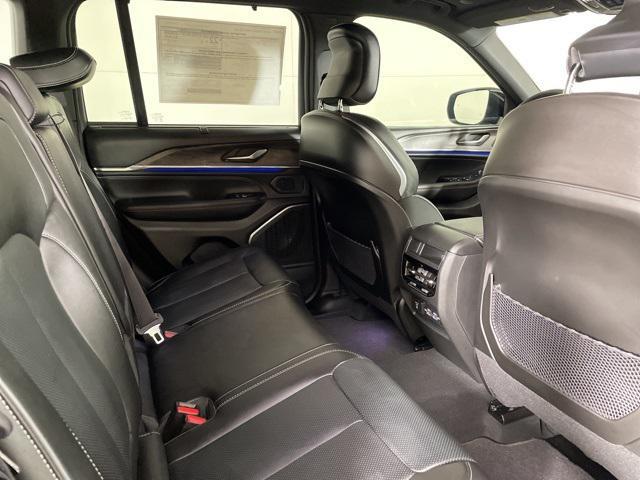 new 2025 Jeep Grand Cherokee car, priced at $57,900