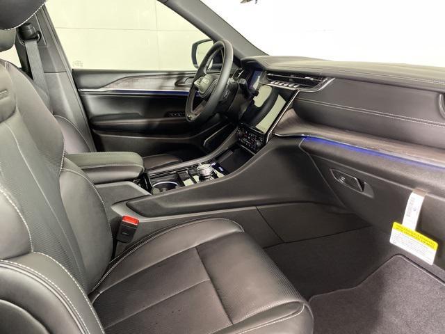 new 2025 Jeep Grand Cherokee car, priced at $57,900