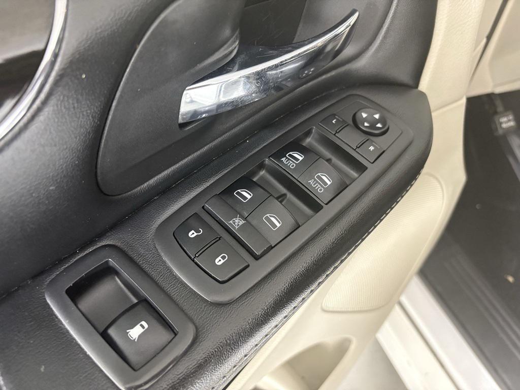 used 2018 Dodge Grand Caravan car, priced at $6,900