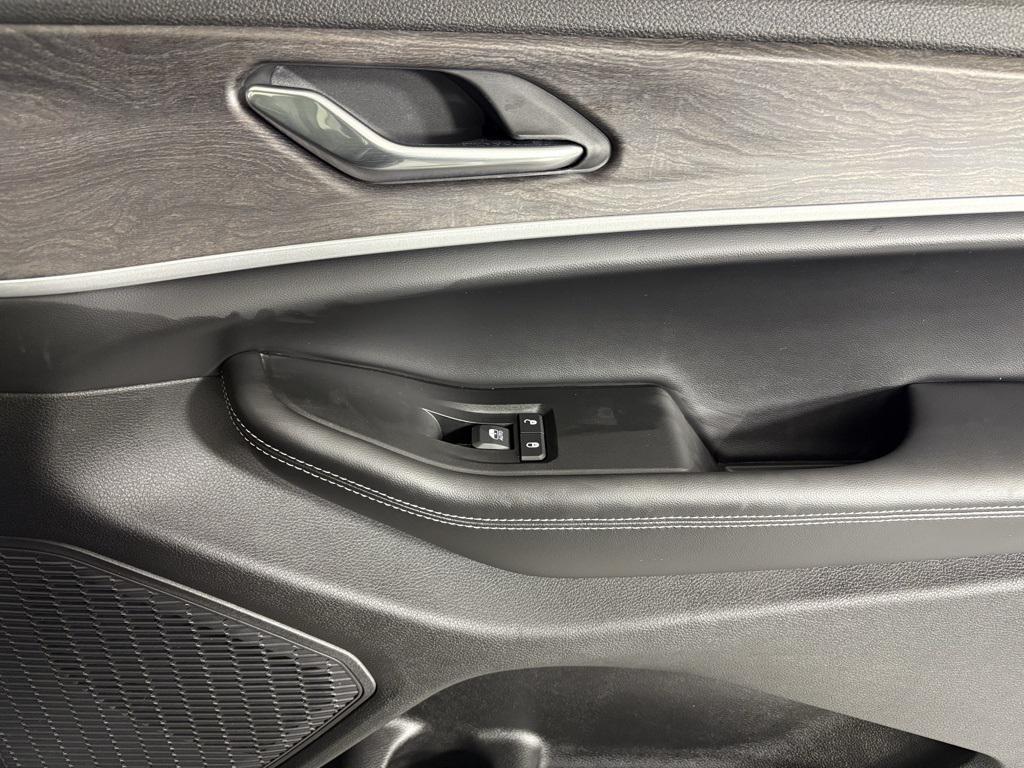 new 2025 Jeep Grand Cherokee car, priced at $42,900