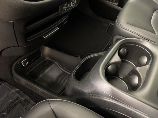 new 2025 Chrysler Pacifica car, priced at $37,945