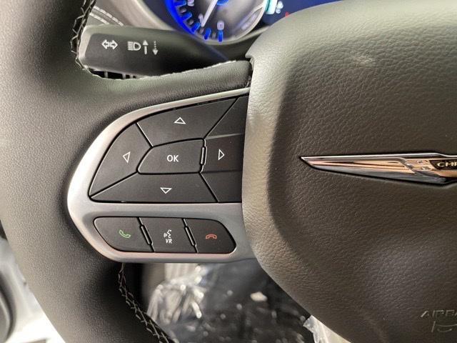 new 2025 Chrysler Pacifica car, priced at $37,945