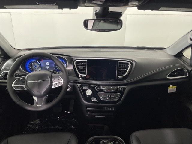 new 2025 Chrysler Pacifica car, priced at $37,945