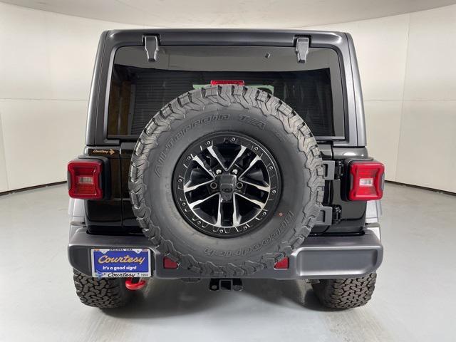 new 2025 Jeep Wrangler car, priced at $59,900