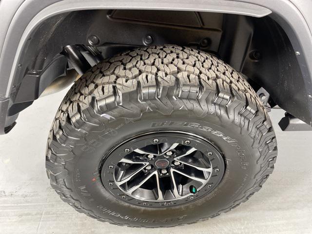new 2025 Jeep Wrangler car, priced at $59,900